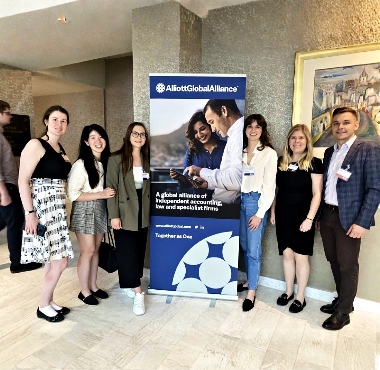 Karolina i Kinga z JWW wśród uczestników Impact Academy Alliott Global Alliance w Lizbonie
